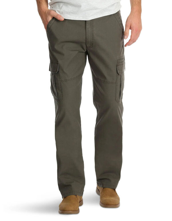 Wrangler Men's and Big Men's Relaxed Fit Cargo Pants With Stretch